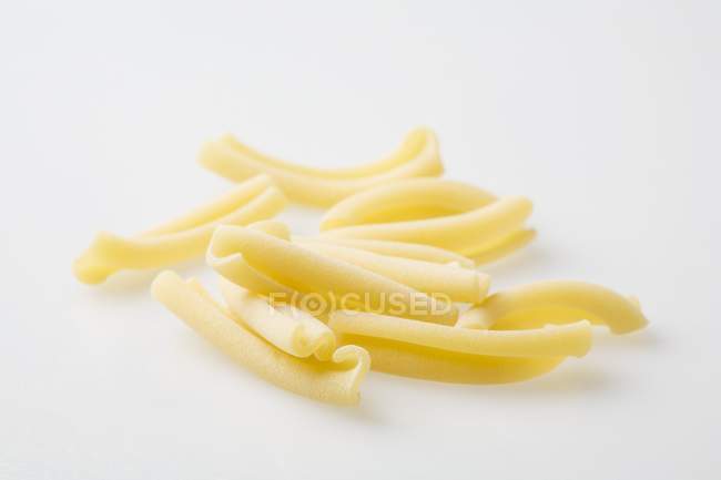 Piezas de pasta Casareccia fresca - foto de stock
