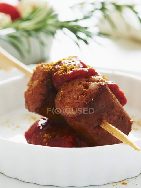 Spiedino di salsiccia al curry — Foto stock