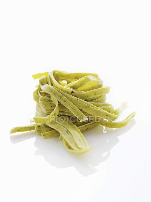 Зелений Тальятелле макарони — стокове фото