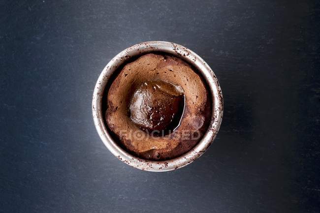 Chocolate pudding in pudding basin — Stock Photo