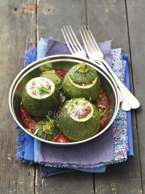 Round courgettes with meat — Stock Photo