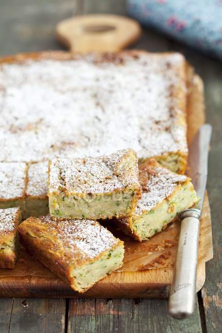Courgette cake with cinnamon and icing sugar — Stock Photo