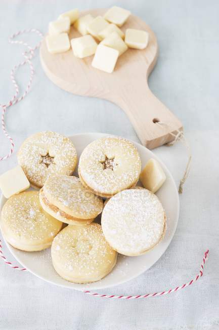 Biscotti di Natale con cioccolato — Foto stock