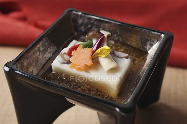 Vista de perto de Tofu Kaiseki aperitivo japonês — Fotografia de Stock