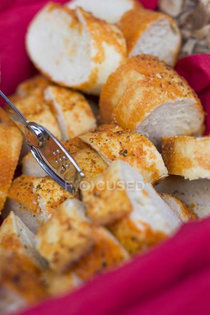 Нарізаний хліб перець — стокове фото