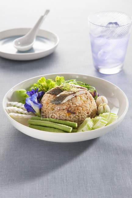 Fried rice with mackerel — Stock Photo