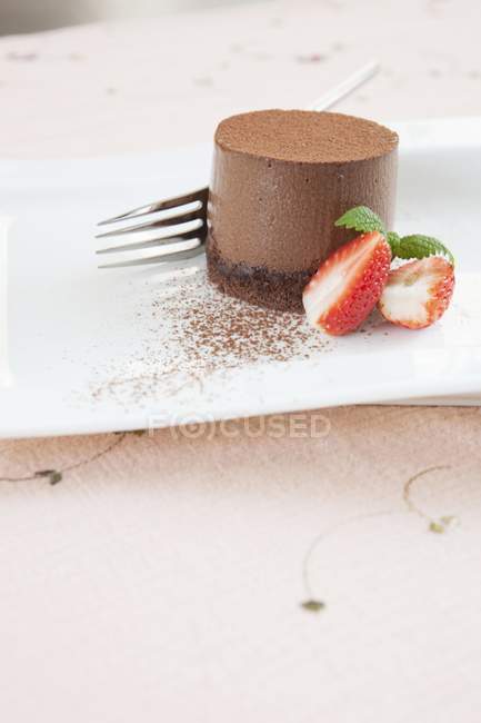 Bolo de mousse de chocolate — Fotografia de Stock