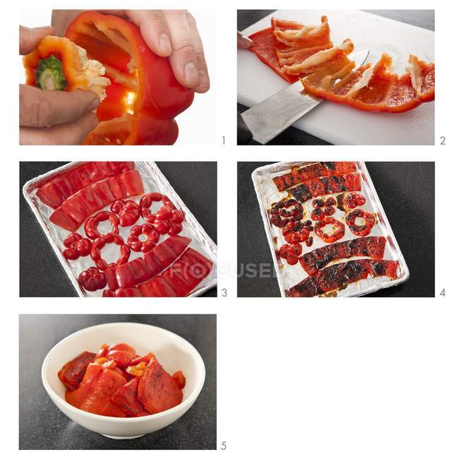 П'ять зображень, що ілюструють етапи приготування смаженого червоного перцю — стокове фото