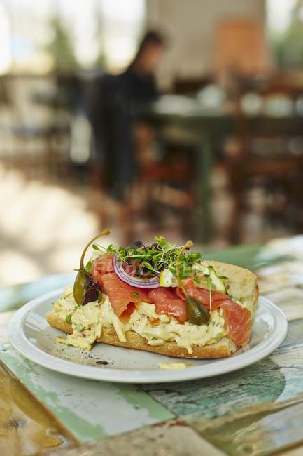 Baguette sandwich with salad — Stock Photo
