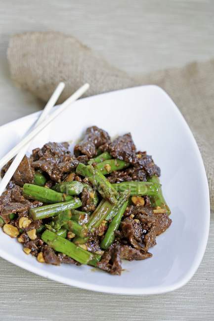Fried beef with peanuts — Stock Photo