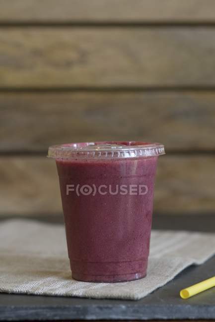 Smoothie with coconut water — Stock Photo