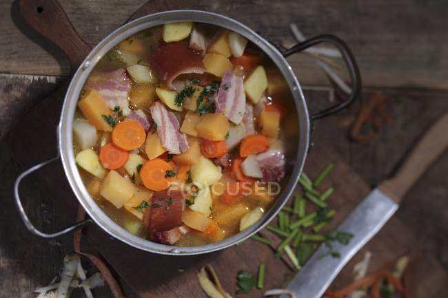 Turnip soup with bacon — Stock Photo