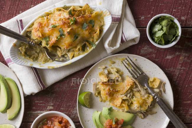 Gratinated enchiladas with chicken — Stock Photo