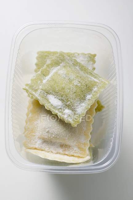 Pâtes de raviolis maison — Photo de stock