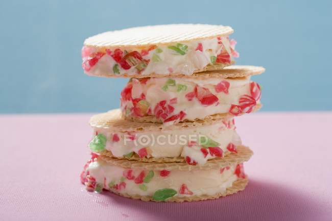 Wafers filled with ice cream — Stock Photo