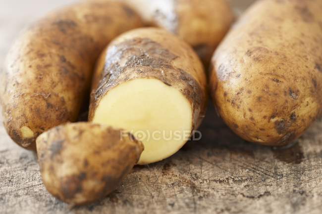 Patatas recién lavadas - foto de stock