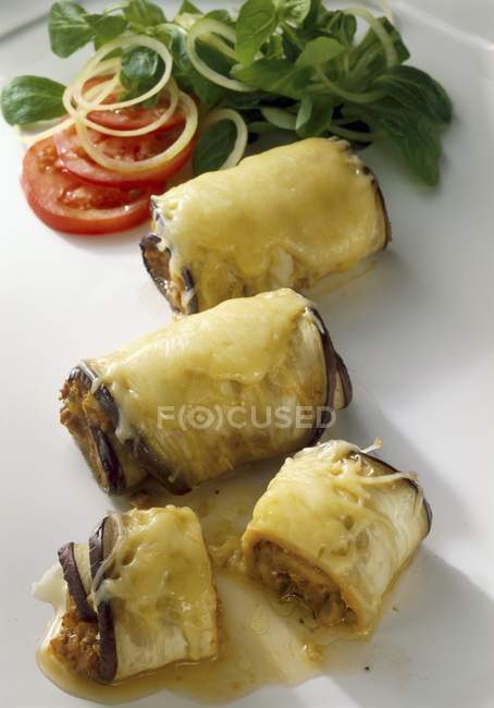 Aubergine rolls with beef — Stock Photo