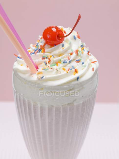 Milkshake dolce con crema — Foto stock