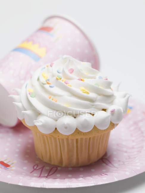 Muffin with meringue topping — Stock Photo