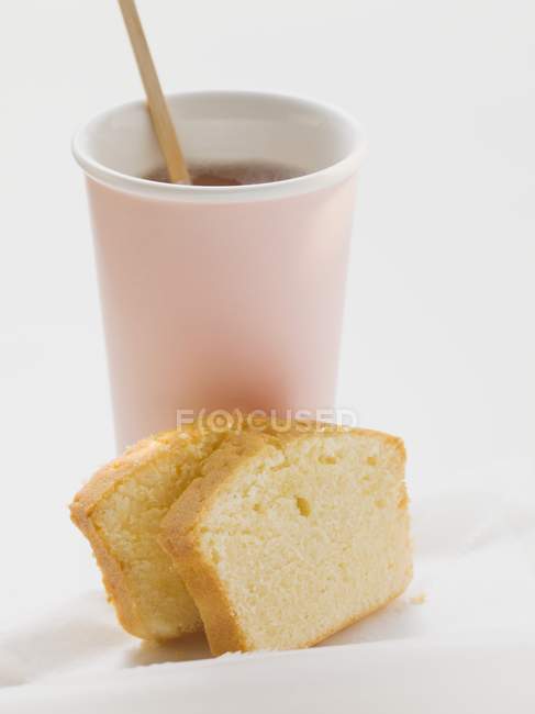 Two slices of cake — Stock Photo