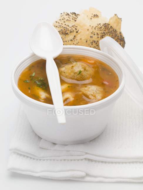 Sopa de goulash com bolinhos — Fotografia de Stock