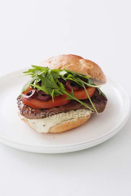 Hamburger avec steak croustillant — Photo de stock