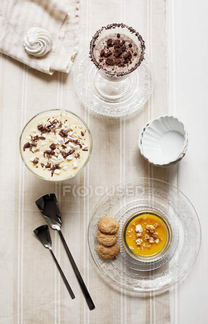 Pumpkin cream with amaretti biscuits — Stock Photo