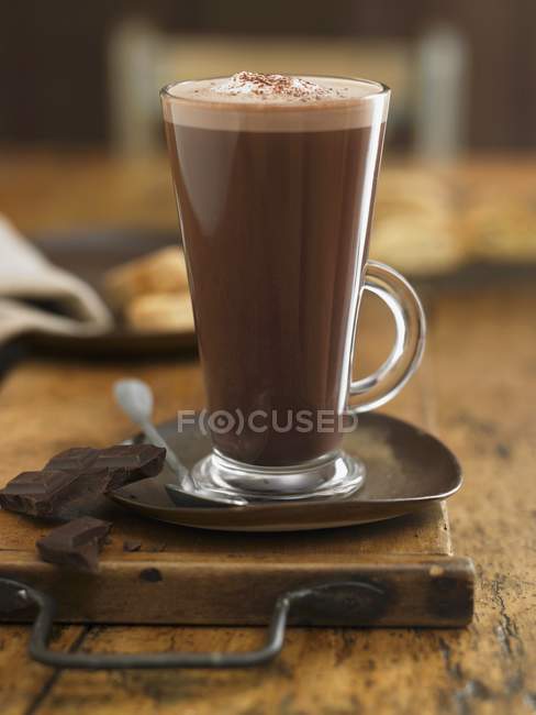 Glas heiße Schokolade — Stockfoto