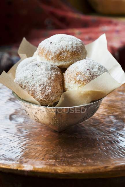 Donuts persas em papel — Fotografia de Stock