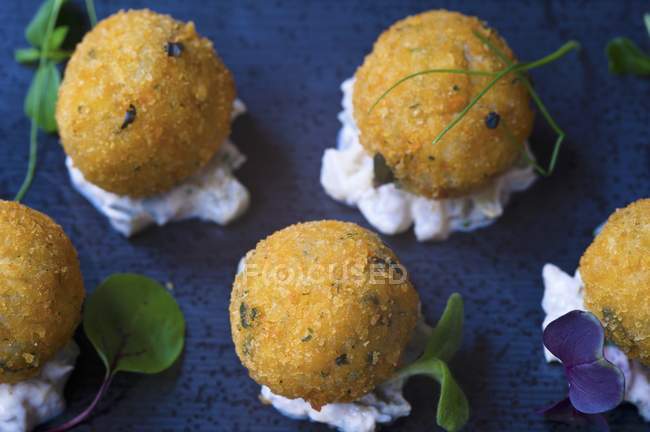 Deep-fried fish dumplings — Stock Photo