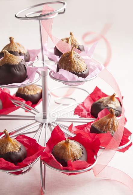 Figs with chocolate glaze — Stock Photo