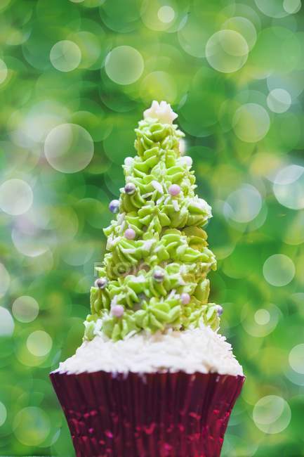 Christmas tree cupcake — Stock Photo