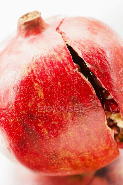 Fresh Cracked Pomegranate — Stock Photo