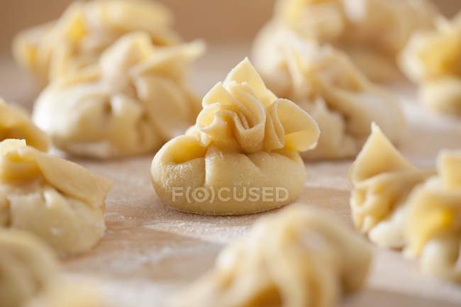 Fiocchi pasta with gorgonzola and pear — Stock Photo