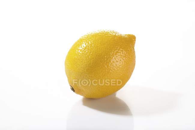 Limón fresco maduro - foto de stock