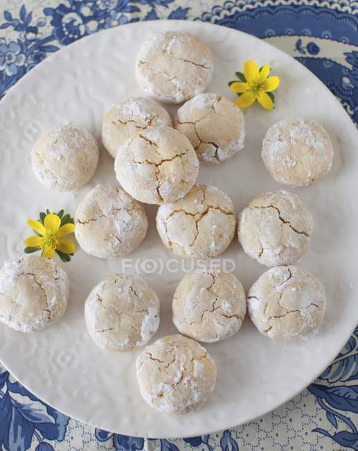 Orange and coconut biscuits — Stock Photo