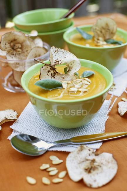 Кремовий суп з кабачків — стокове фото