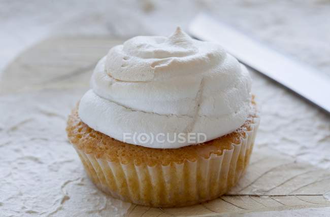 Muffin with meringue top — Stock Photo