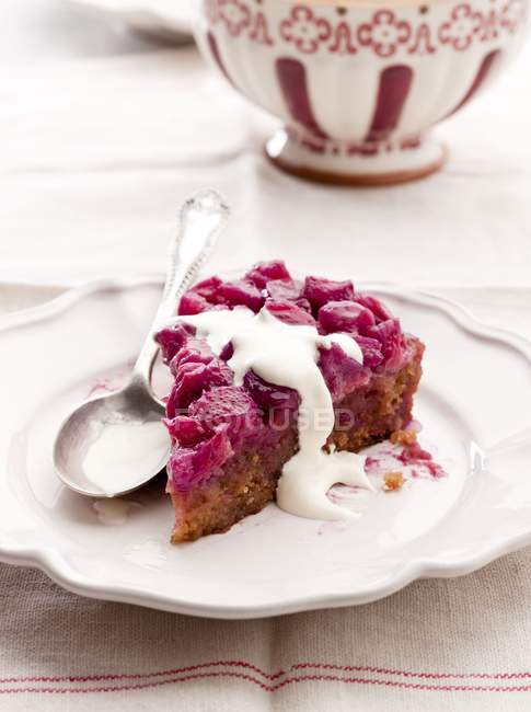 Sticky Rhubarb Pudding on plate — Stock Photo