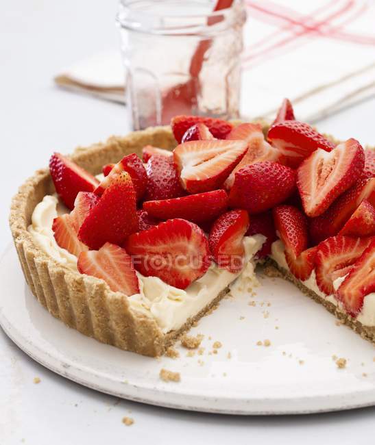 Erdbeer-Zitronenquark-Torte — Stockfoto