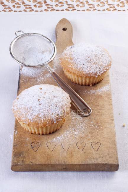 Muffins à la vanille avec sucre glace — Photo de stock