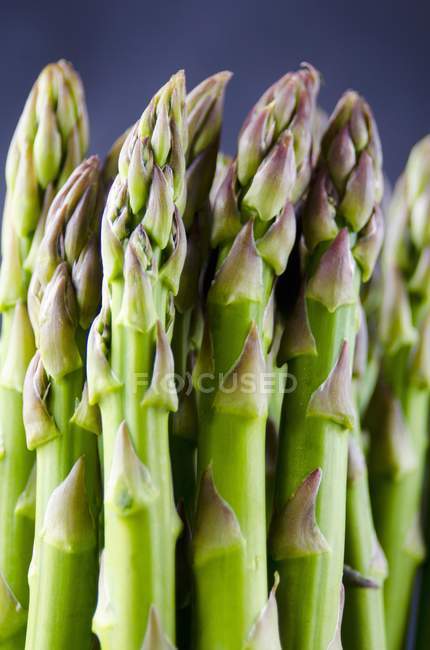 Gambi di asparagi verdi — Foto stock