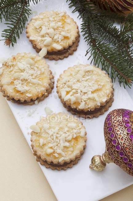 Macadamia biscuits with chocolate filling — Stock Photo