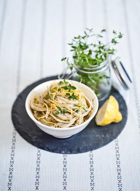 Ribbon noodles with lemon pesto — Stock Photo