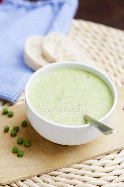 Pea soup in bowl — Stock Photo