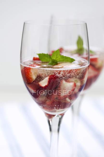 Strawberries in Moscato jelly — Stock Photo