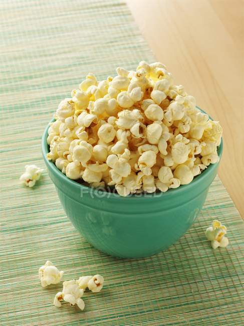 Popcorn al cheddar bianco — Foto stock