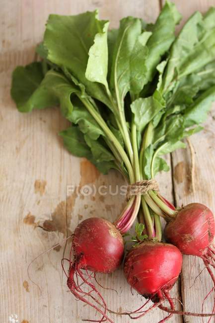 Fresh beetroot with leaves — Stock Photo