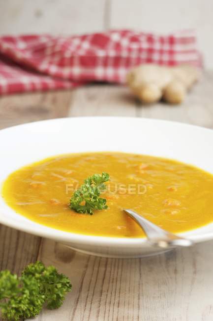 Carrot and ginger soup — Stock Photo