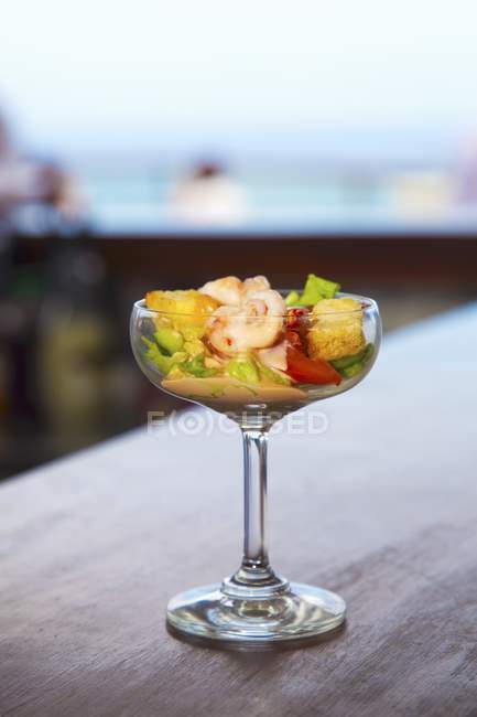 Classic prawn cocktail — Stock Photo